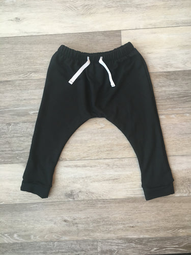 Hunter Harem Pants in Black