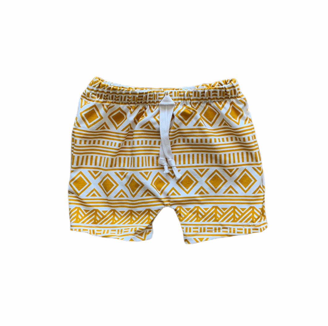 Beach Shorts in Yellow Aztec